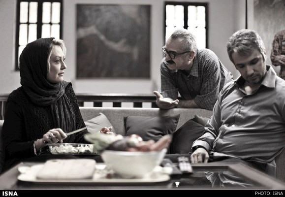 محمدرضا فروتن، فرزاد موتمن و شقایق فراهانی در پشت صحنه فیلم 